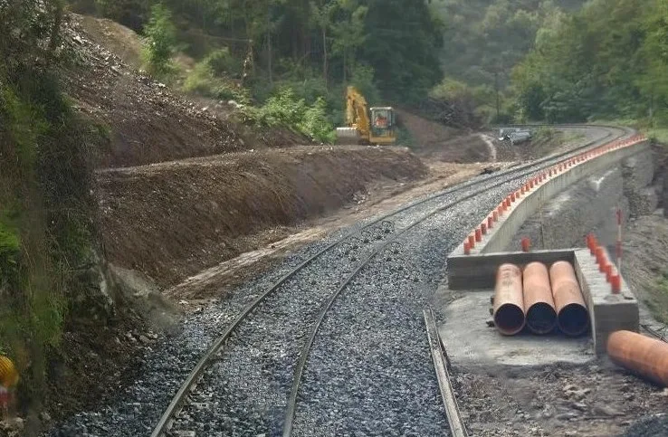 Ferrovia – Le criticità del tratto Soveria Mannelli-Rogliano. La riapertura è un atto di responsabilità morale. Reportage esclusivo sui luoghi