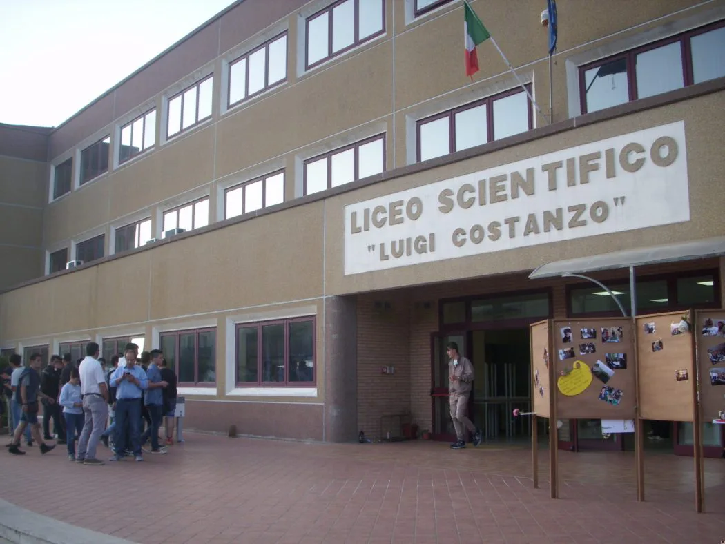IIS Costanzo, il libro “Perché fermare i nuovi OGM?” al centro di un incontro lunedì