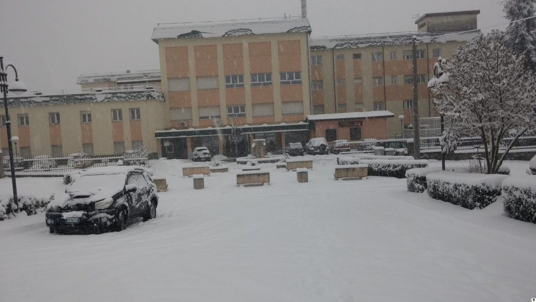 Ghiaccio piazzale ospedale di Soveria Mannelli, i medici grati per intervento dell’Anas di Cosenza