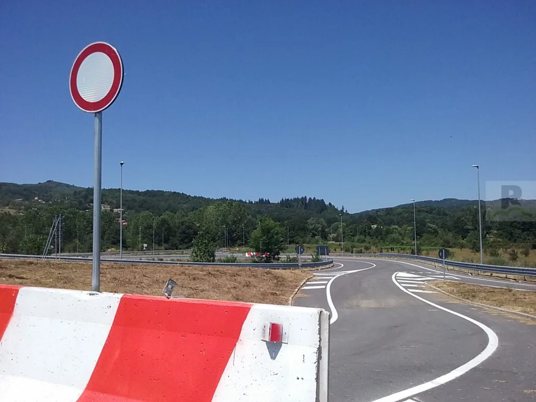 La strada che non c’è: ne attendiamo speranzosi il completamento per l’anno 2167