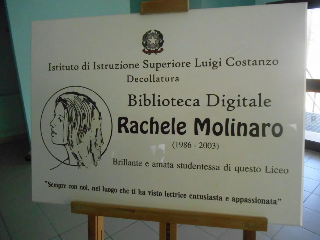 Dall’11 ottobre, nel Liceo Costanzo di Decollatura c’è la biblioteca digitale “Rachele Molinaro”