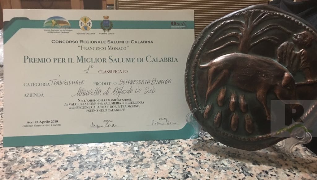 “Soppressata bianca” di salumi Marvella, orgoglio del territorio del Reventino-Tiriolo-Mancuso