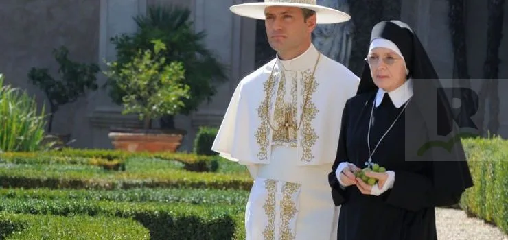 Lamezia: con “Casa Chiostro” le serie Tv arrivano in centro, stasera “The Young Pope”