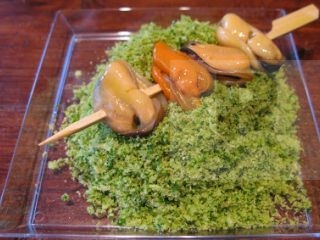 La ricetta di Piero Cantore: Spiedini di cozze e pesca