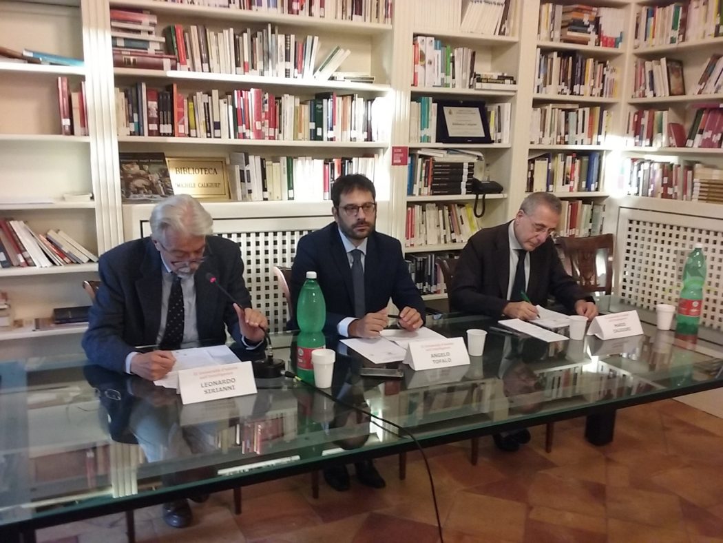 Il sottosegretario alla Difesa Angelo Tofalo chiude a Soveria Mannelli l’Università d’Estate sull’Intelligence