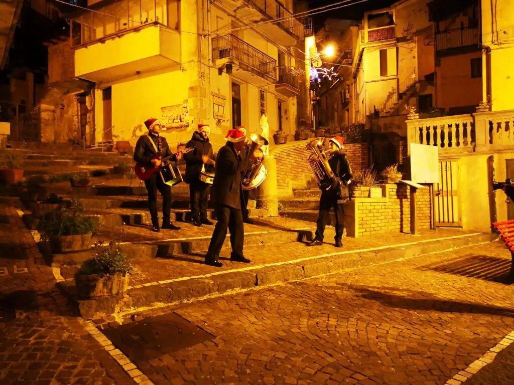 “Tarantella Power” nel centro storico di Tiriolo con musica da ascoltare e ballare