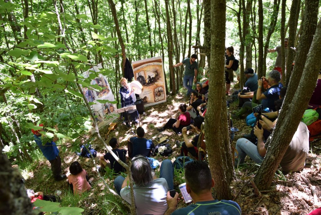 Bianchi, sulle orme dei briganti con la cantastorie Francesca Prestia