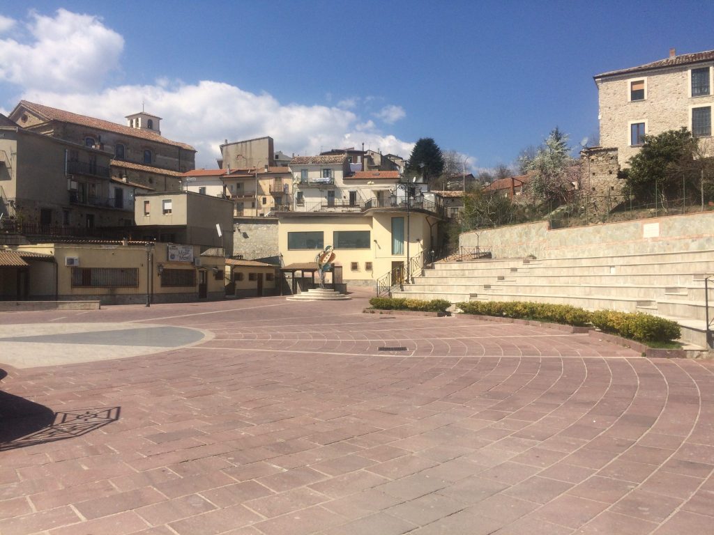 Avis in piazza per prevenzione a Petronà, screening per malattie cardiovascolari e tiroidee