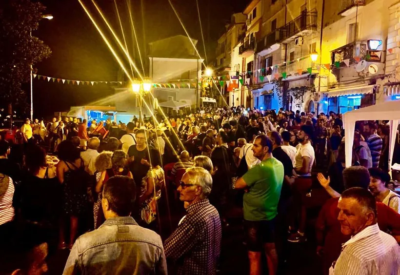 Felici & Conflenti cala il sipario, una vera “Festa di Comunità” ecco la Calabria che non ci sta