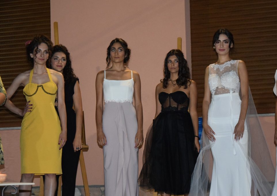 Bianchi, grande successo per la sfilata di moda dello stilista Giovanni Schimera