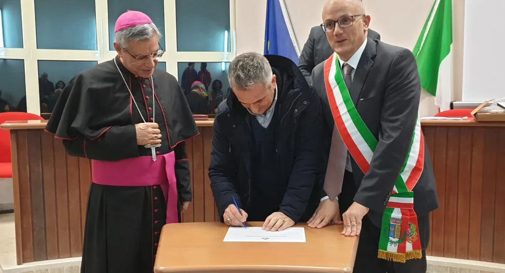 Miglierina, conferita la cittadinanza onoraria a don Pasquale Di Cello