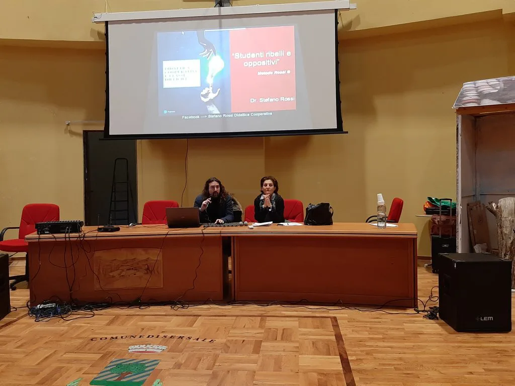 Sersale, la pedagogia di Stefano Rossi incontro con 100 docenti