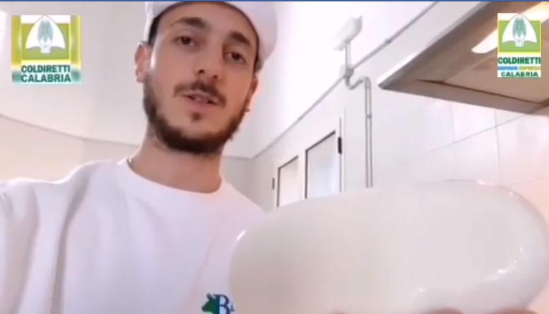 Coldiretti, bene rendere pubblici i caseifici che utilizzano latte e cagliate non italiane