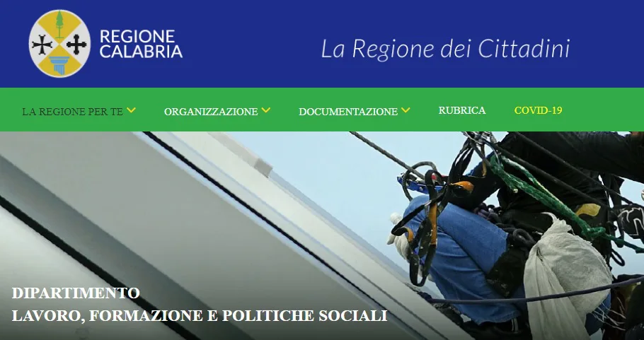 Offerte di lavoro in vari settori: Copywriter, serramentisti e muratori
