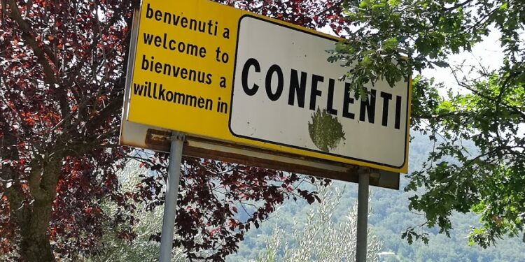 Conflenti, incontro con l’assessore regionale Sergio De Caprio alias “Capitan Ultimo”