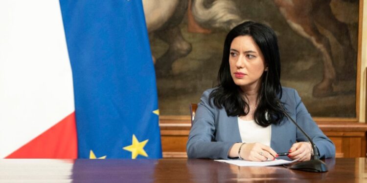 Il ministro dell’Istruzione in Calabria, visita a Catanzaro e Locri