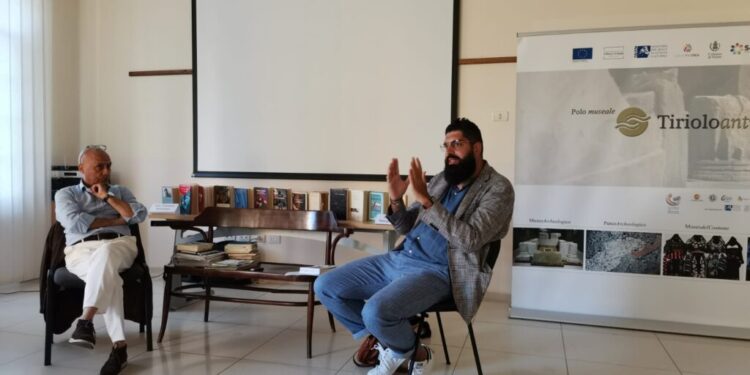  Tiriolo, conversazione con Francesco Bevilacqua, autore di “Lettere meridiane, cento libri per conoscere la Calabria”