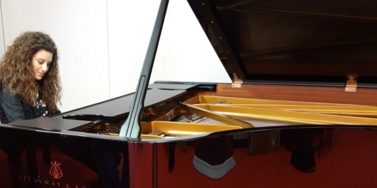 Musica, la pianista Rossella Esposito, vince il Premio del  Pubblico al concorso Disklavier Composers Contest 2020″ “