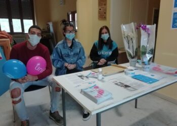 “L’Orchidea dell’UNICEF per i bambini” a Bianchi volontari presenti in Piazza Matteotti