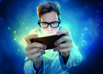 Noi e il cellulare… Quando? Quanto? Come? Ne discute al «Sabato del Villaggio». Giuseppe Lavenia, tra i maggiori esperti