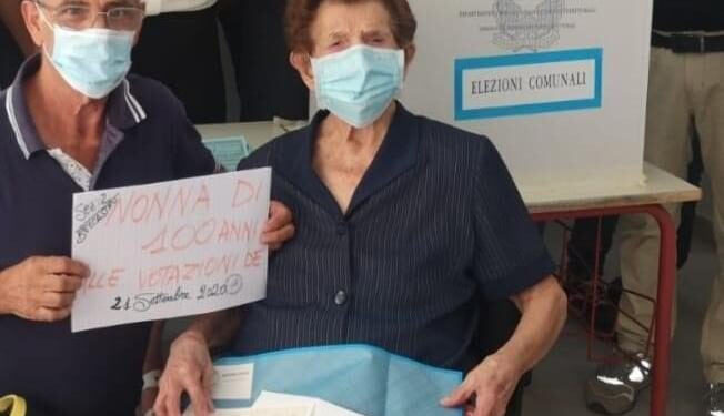 Belcastro, la centenaria Elisabetta Prochilo alle urne