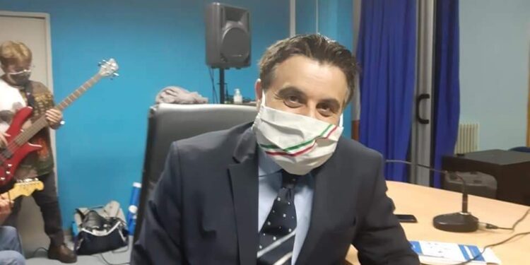 Davide Zicchinella attacca: “Sistema tamponi troppo lento, genitori ritirano alunni da scuole”.