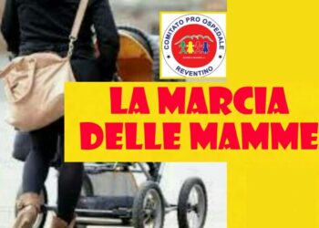 “La marcia delle mamme” a Soveria Mannelli, una protesta per la mancanza del pediatra