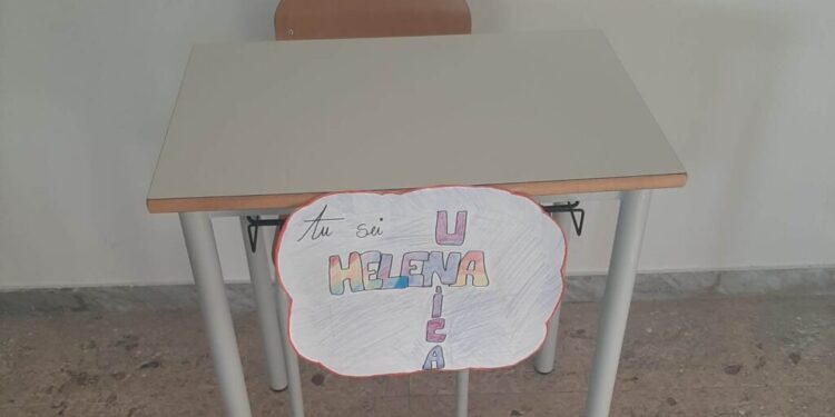 Petronà, la classe del banco vuoto: edificante iniziativa di una classe dell’IC “Corrado Alvaro”