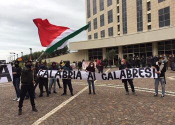 Prosegue incessante la lotta dei cittadini calabresi e della comunità missina contro il verminaio chiamato Sanità in Calabria
