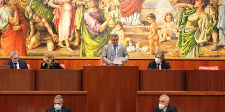Il dopo Tallini, Giovanni Arruzzolo eletto nuovo presidente del Consiglio regionale