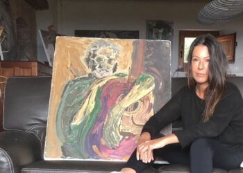 Ritratto corporeo di donna: un saggio di Eugenio Attanasio sull’arte di Sonia Bellezza