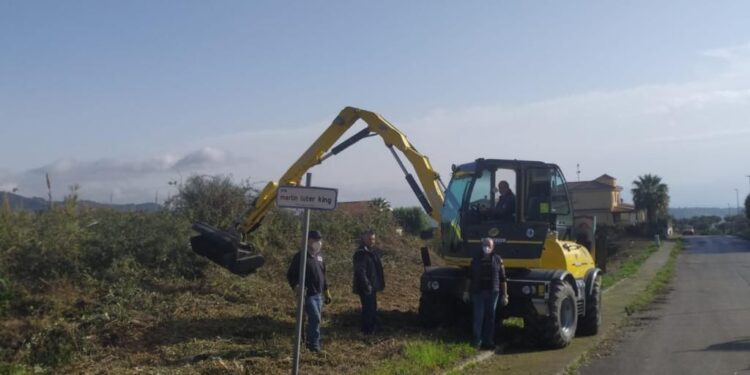Consorzio Bonifica di Catanzaro, manutenzione delle strade interpoderali: l’intervento nel comune di Soveria Simeri