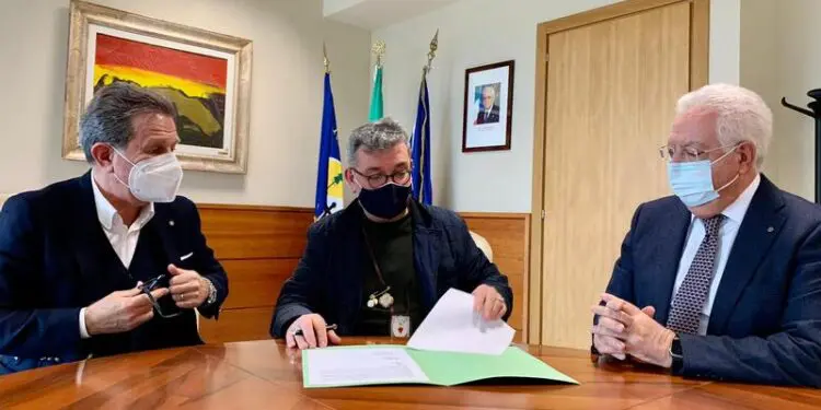 Vaccini, la Regione firma intesa con il Rotary: siglato un accordo