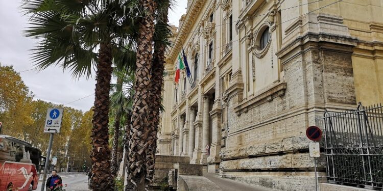 Scuole aperte o chiuse: magari fosse questo il problema!