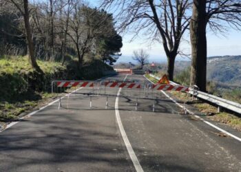 Tiriolo chiusa al traffico la SS 19 delle Calabrie a seguito della caduta massi