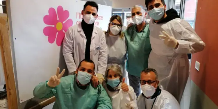 Sersale, iniezioni del vaccino Pfizer per 110 anziani