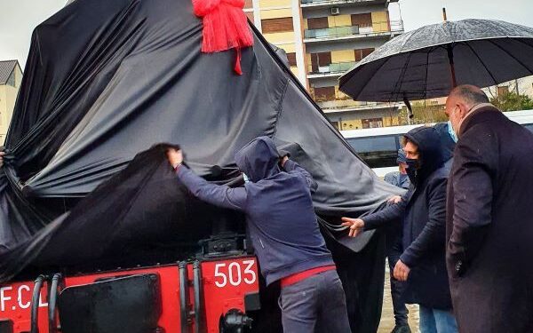 Ferrovie della Calabria: restaurata la vecchia locomotiva 503