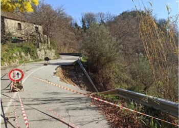 Martirano Lombardo, una frana e il blocco del transito provoca disagi ai cittadini