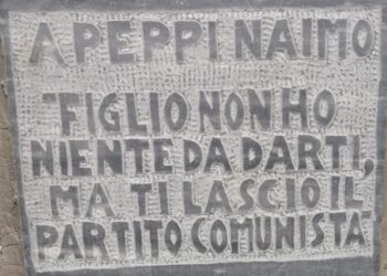 Badolato, “il paese in vendita” si racconta con le “pietre della memoria” e c’è chi lascia in eredità il Partito Comunista