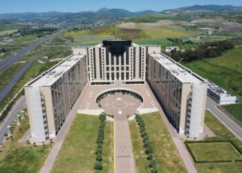 Ristorazione in zona rossa, la Regione precisa: “Asporto consentito”