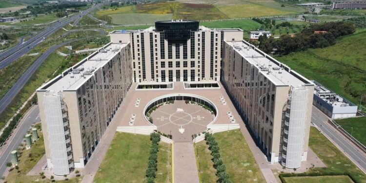 Ristorazione in zona rossa, la Regione precisa: “Asporto consentito”