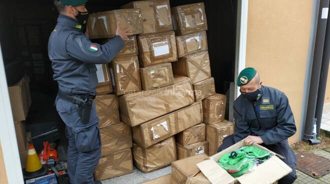 Lamezia Terme,1300 capi sequestrati da GdF donati a Caritas diocesana