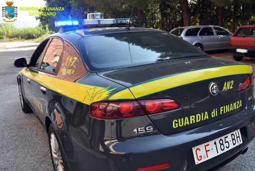 Lamezia Terme: GdF sequestra beni a imprenditore