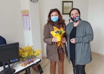 Pentone, una mimosa per ogni donna