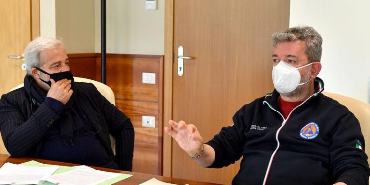 Covid: soggetti vulnerabili, parte vaccinazione per conviventi e accompagnatori