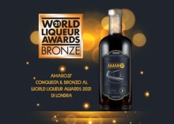 Per la Calabria è bronzo. L’amaro 37 conquista Londra al World Liqueur Awards 2021/ La famiglia Calderaro sul tetto del mondo