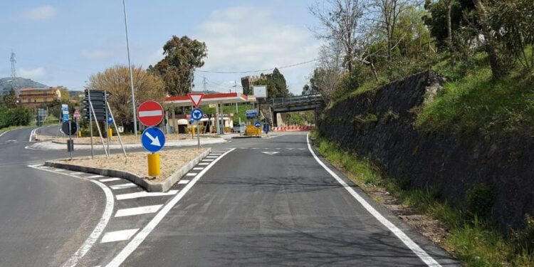 Marcellinara, strada chiusa il sindaco: “La Provincia ci dica se interviene”