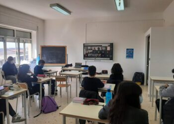 Petronà, a scuola di legalità: incontro con capitano Alberico De Francesco