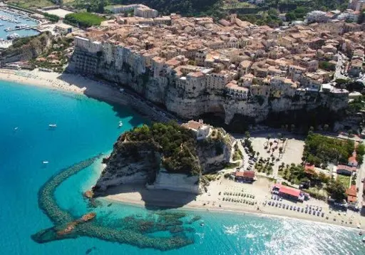 Tropea: Ciak di moda nel borgo più bello d’Italia