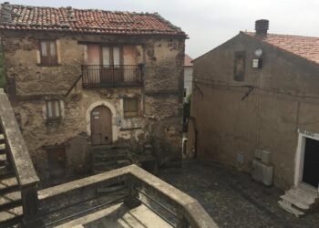 Le truppe di Carlo V a Carpanzano. Il sovrano spagnolo nel borgo del Savuto/ Una “fortezza” di storia tutta da scoprire nei meandri del Savuto